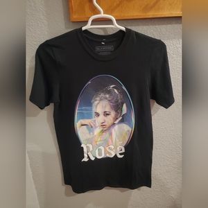 New Hot Topic Blackpink Rose Portait Size M